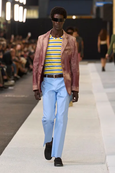 Look 29